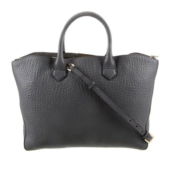 NWT/Burberry gray Leather Tote Bag
Vintage designer shoulder/tote handbag - Picture 2 of 13